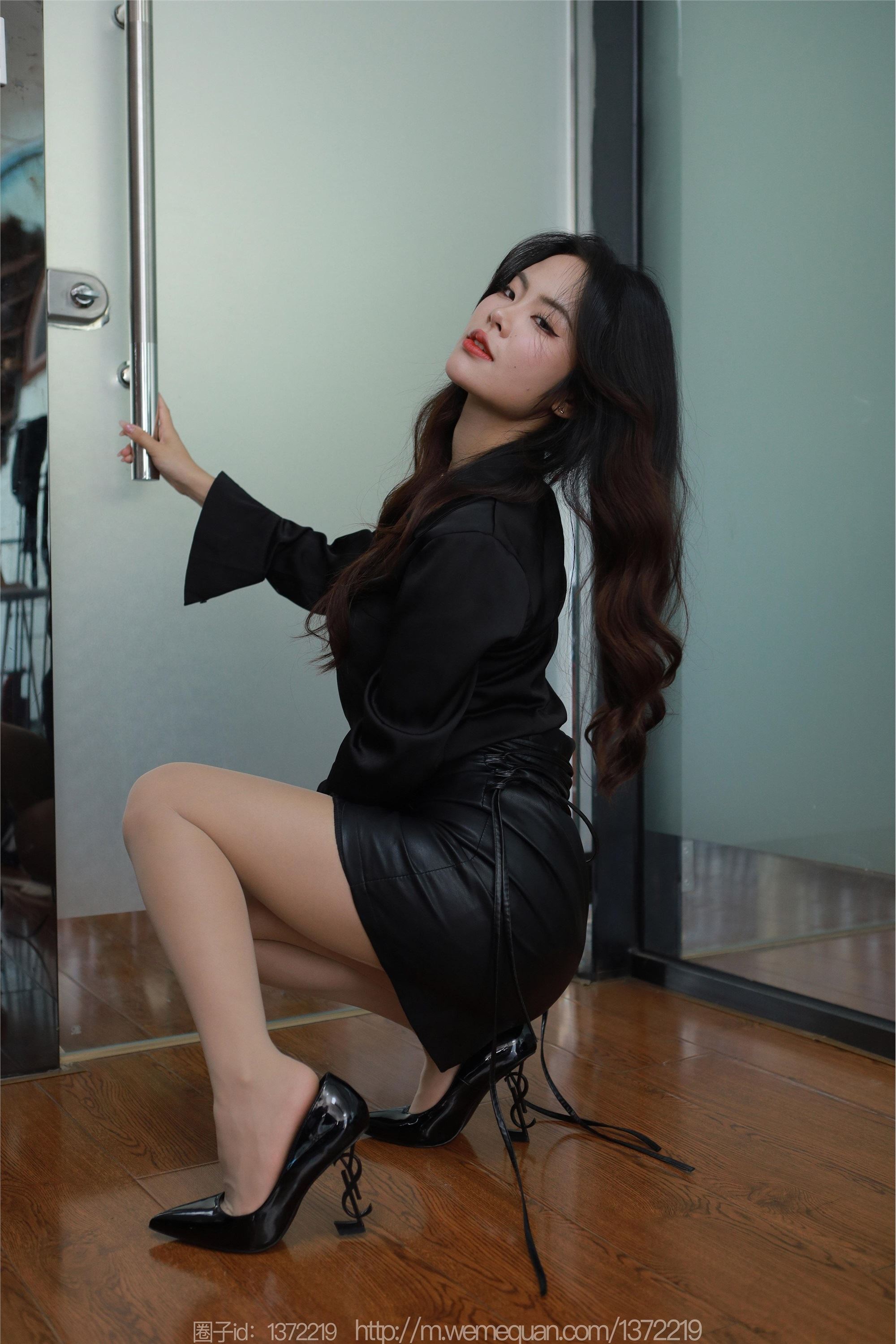 IESS异思趣向  2023.09.21 丝享家 1539 兔兔《桌上的办公》